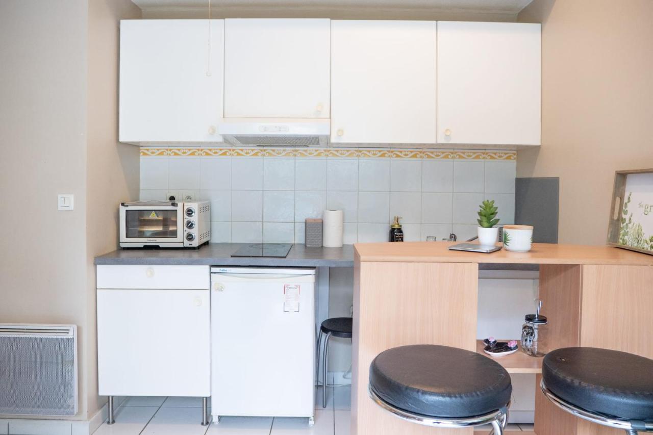 Charming Studio Near Jean Mace Apartment Lyon Exterior foto