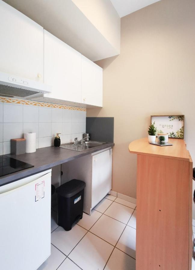 Charming Studio Near Jean Mace Apartment Lyon Exterior foto